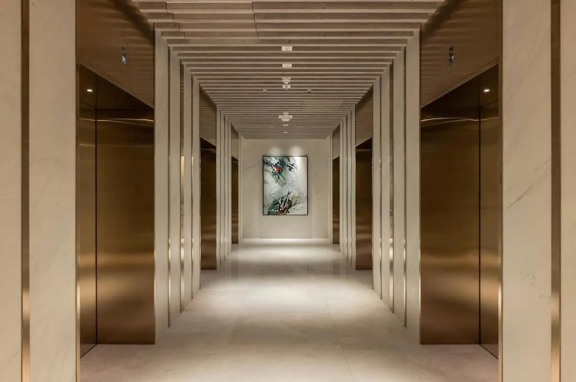 Luxury Apartment At Queens Wharf Tower Brisbane