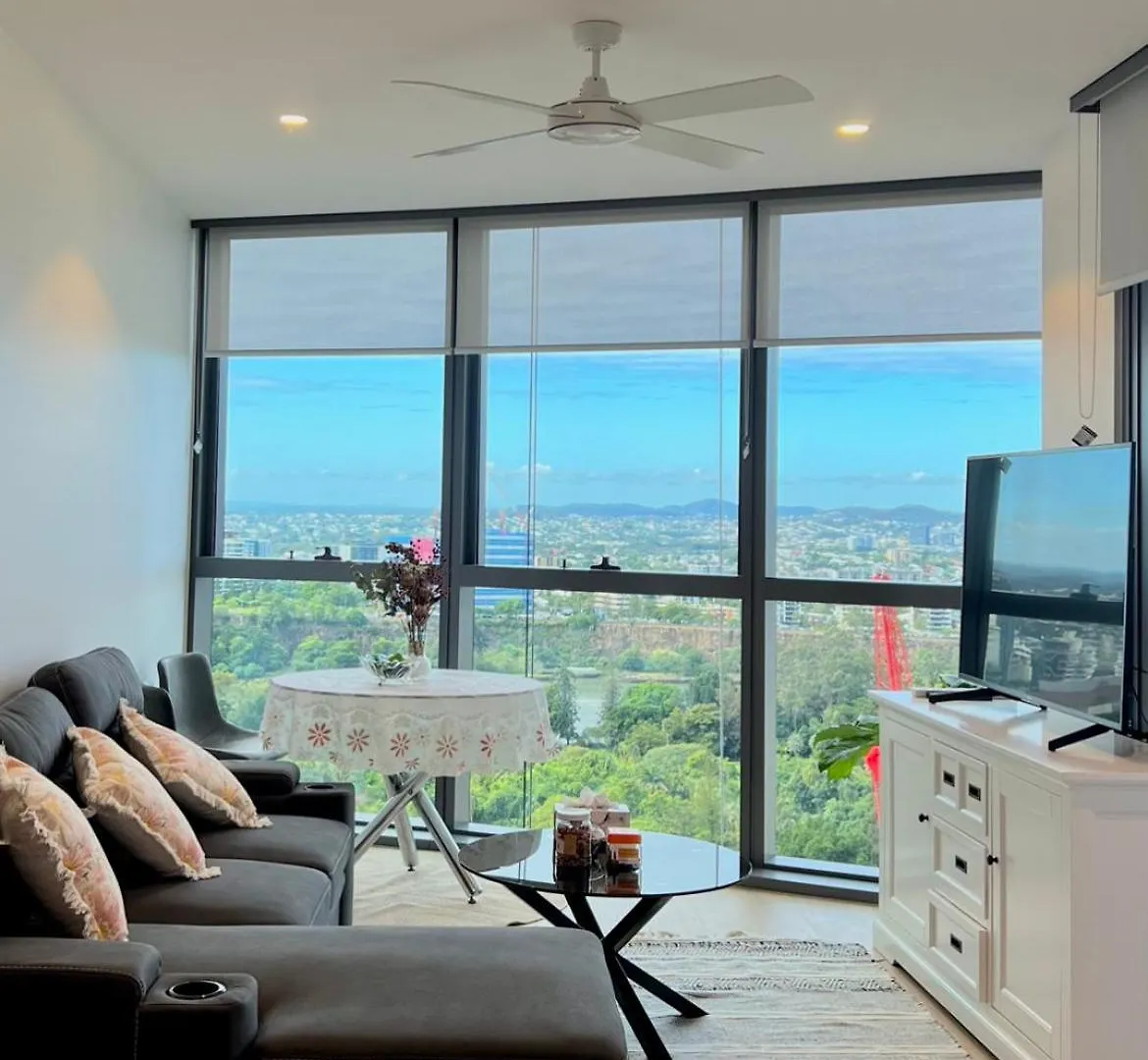 Luxury Apartment At Queens Wharf Tower Brisbane